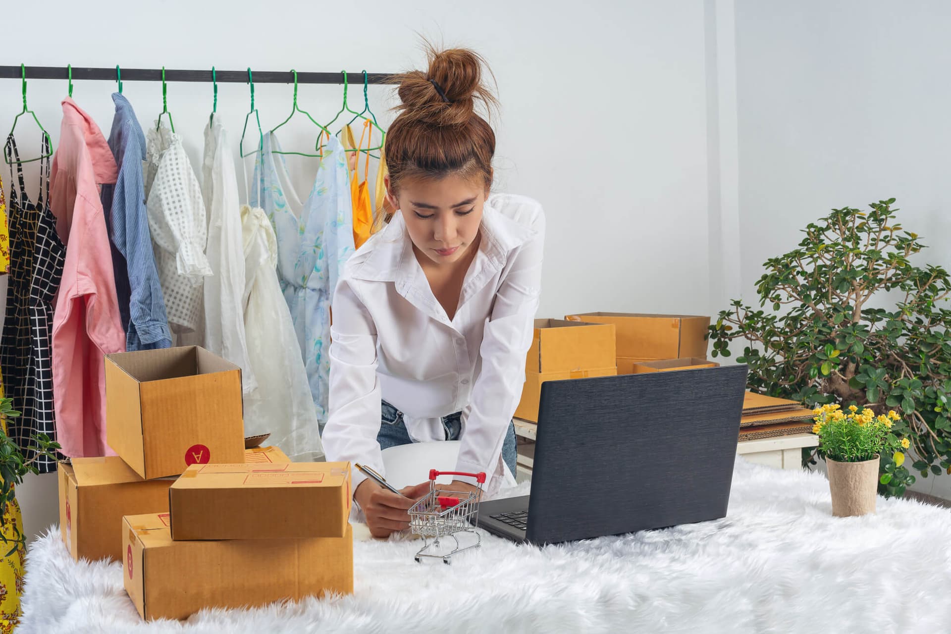 Why 100+ Brands Chose Us to, ,[object Object], 